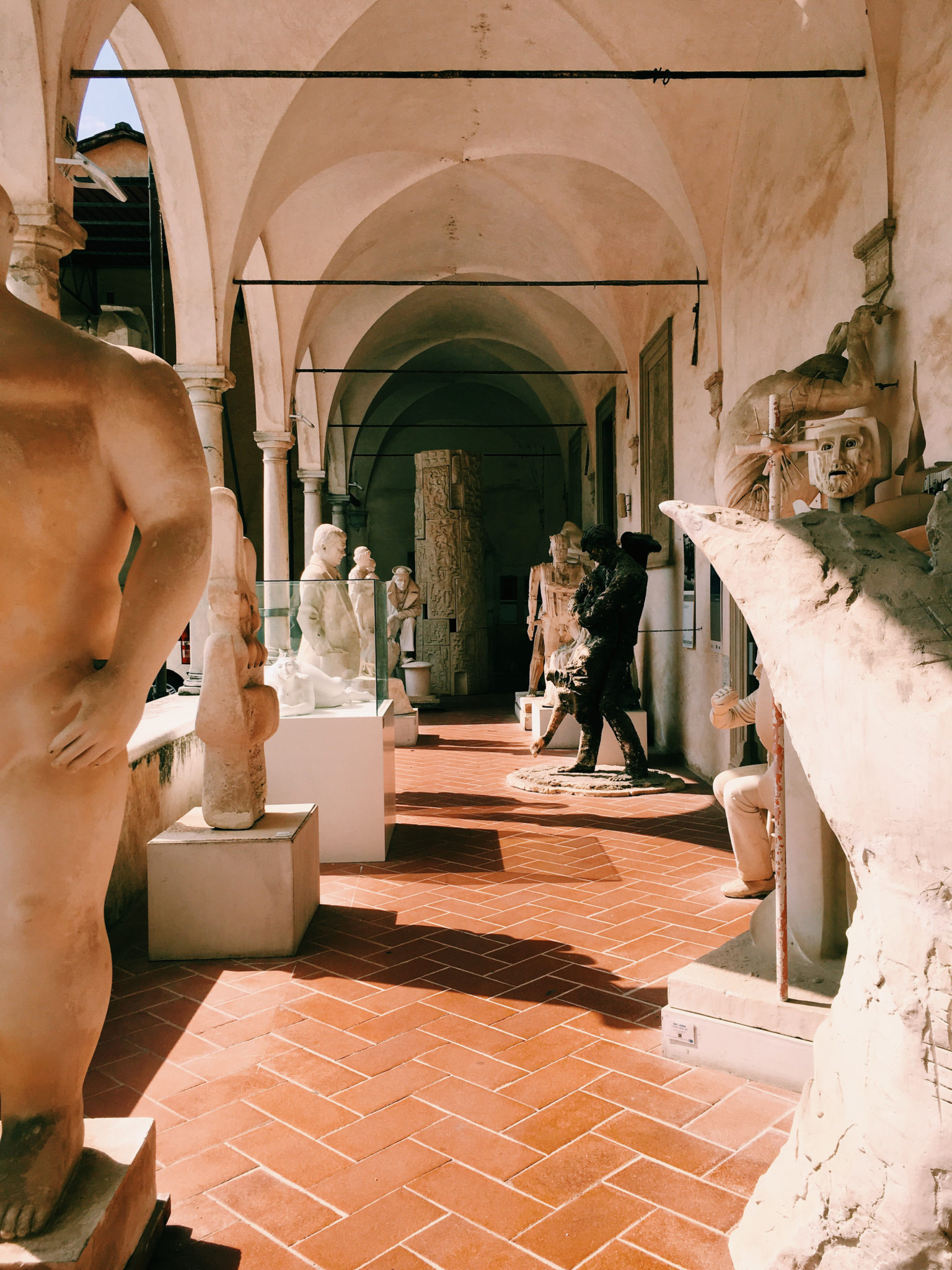 il Museo dei Bozzetti e il Parco Internazionale della Scultura Contemporanea fanno di Pietrasanta un luogo di arte: una piccola Atene, densa di storia